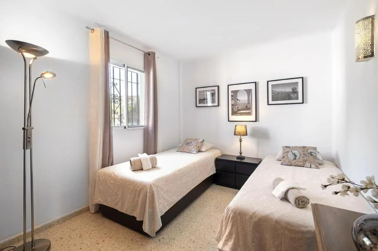 Rabat 8 Oasis Properties Нерха Испания