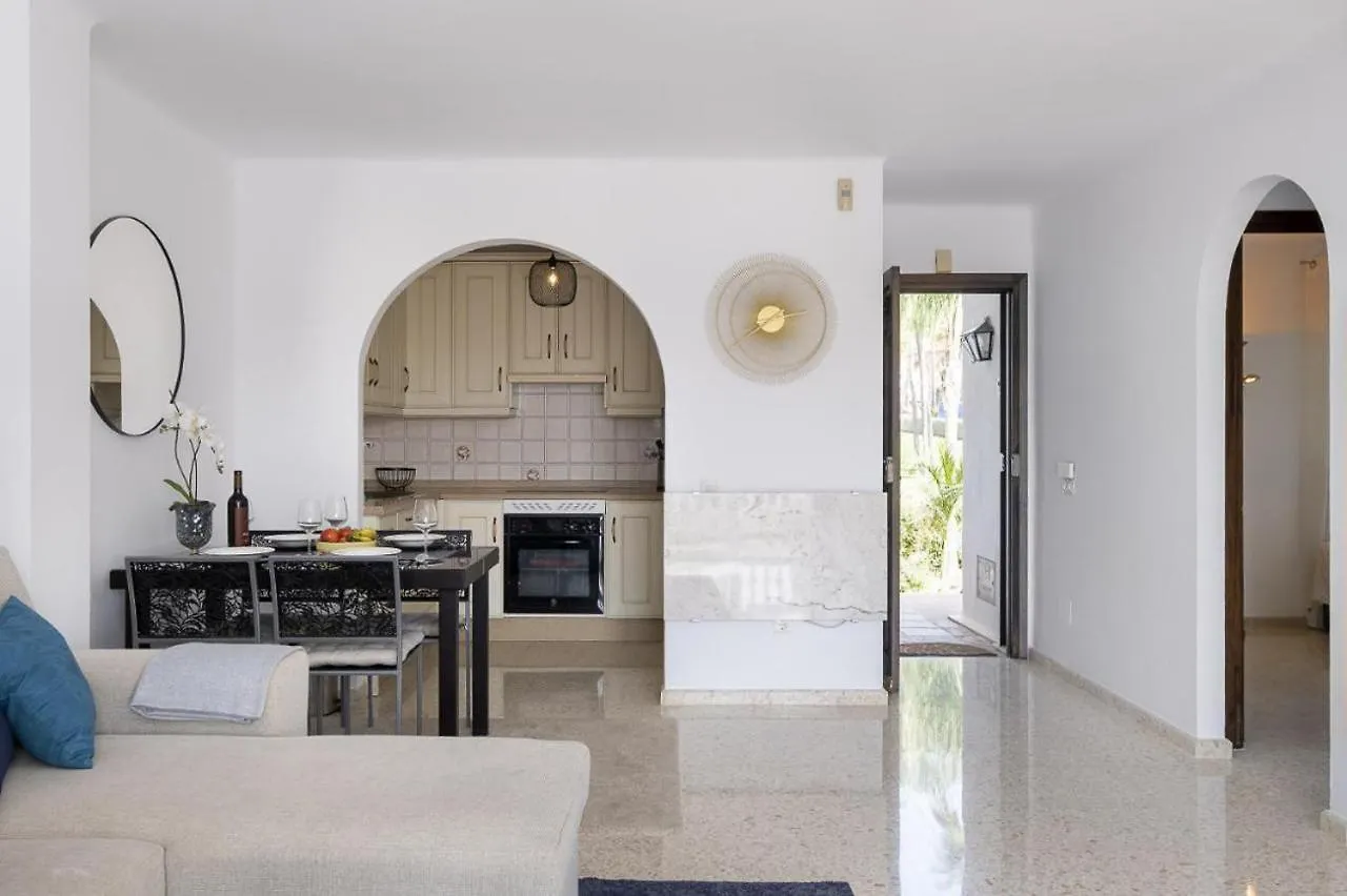 Rabat 8 Oasis Properties Нерха Испания